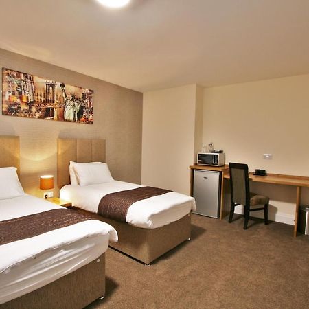 גלוסטר New County Hotel & Serviced Apartments By Roomsbooked חדר תמונה