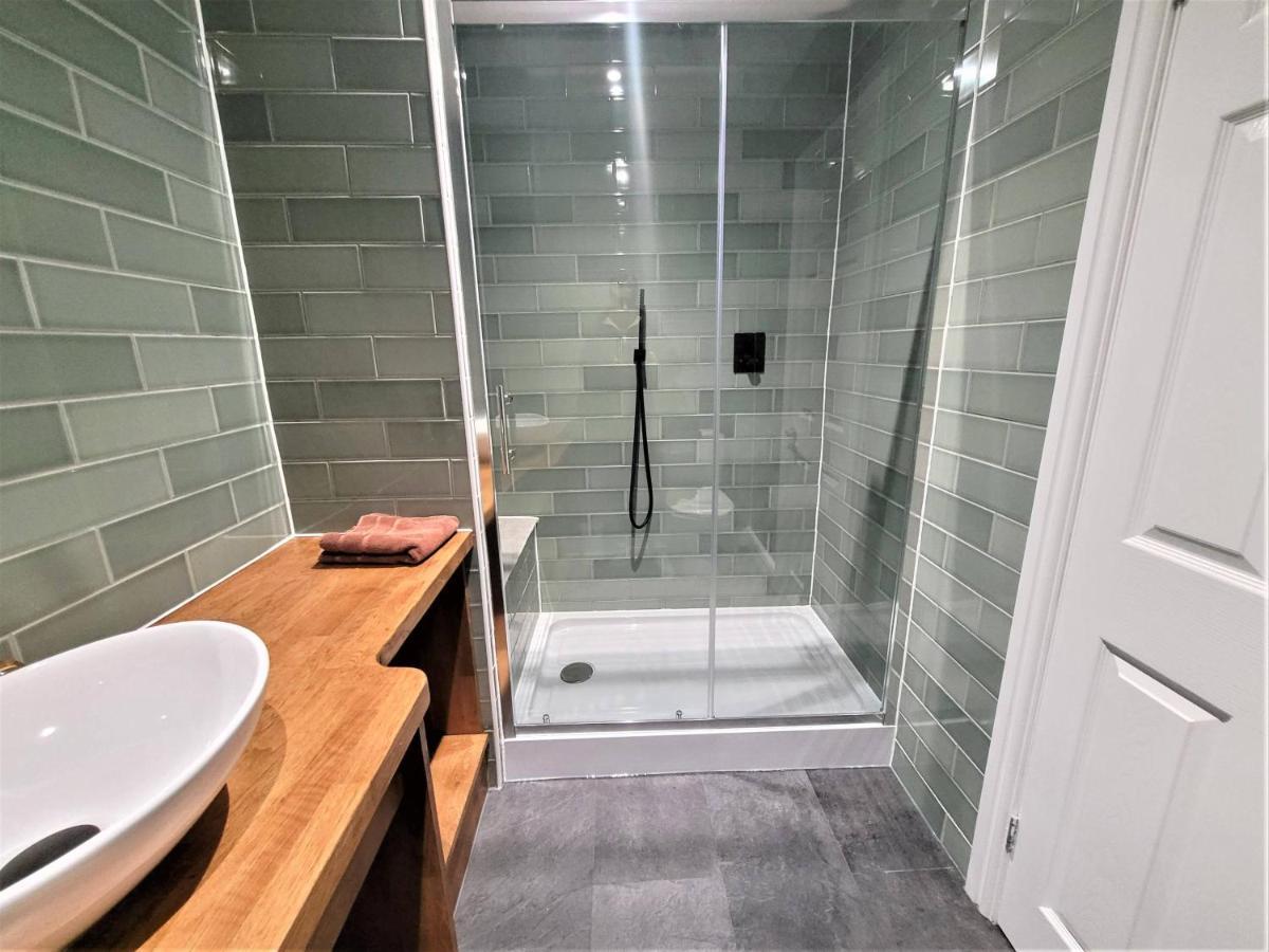 גלוסטר New County Hotel & Serviced Apartments By Roomsbooked מראה חיצוני תמונה