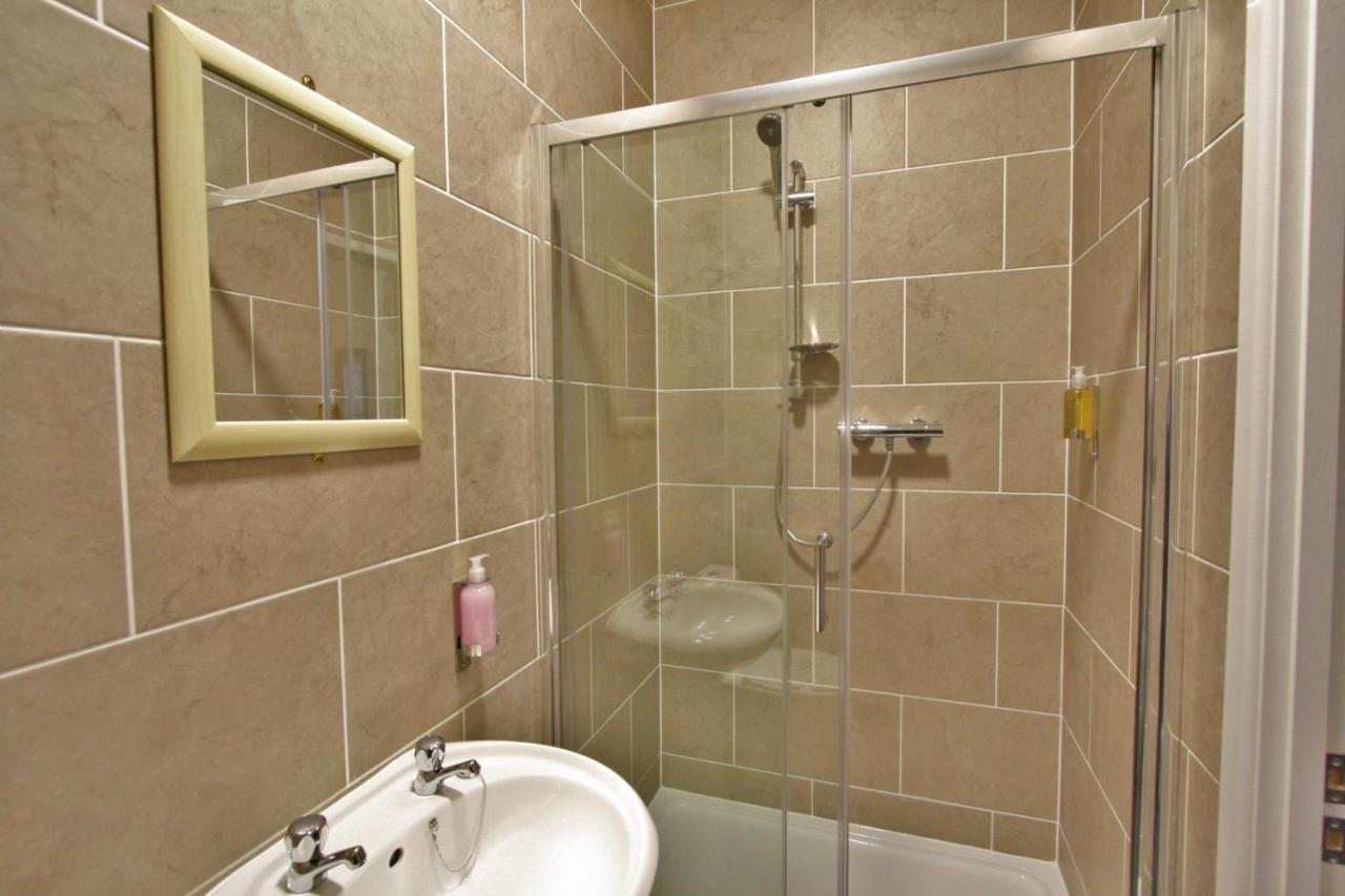 גלוסטר New County Hotel & Serviced Apartments By Roomsbooked מראה חיצוני תמונה